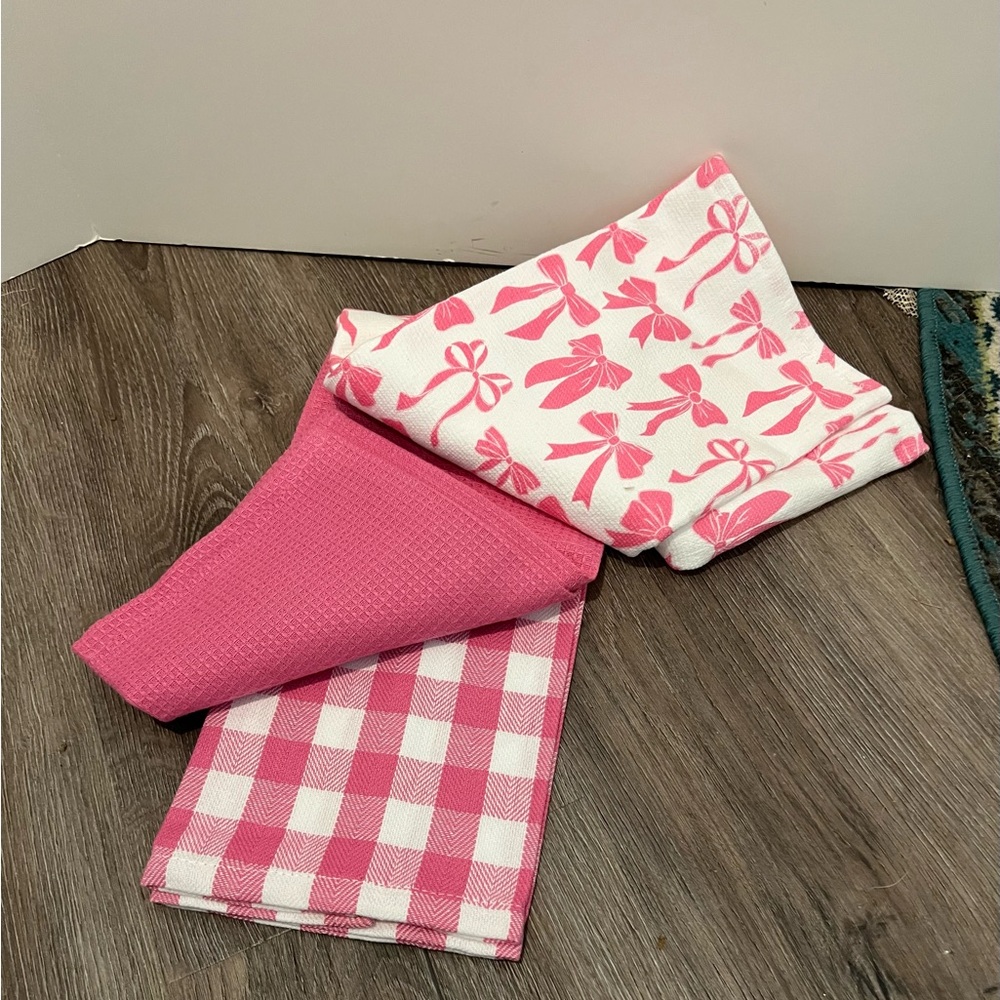 Pretty in Pink Bows & Gingham Kitchen Towels- Set of 3- NWT
